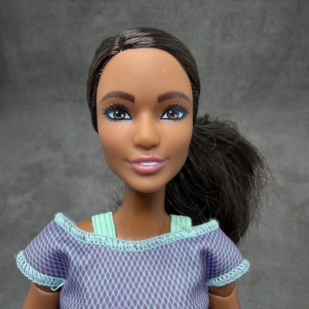 Barbie Made to Move African American Articulated Yoga Doll Blue Outfit GXF06